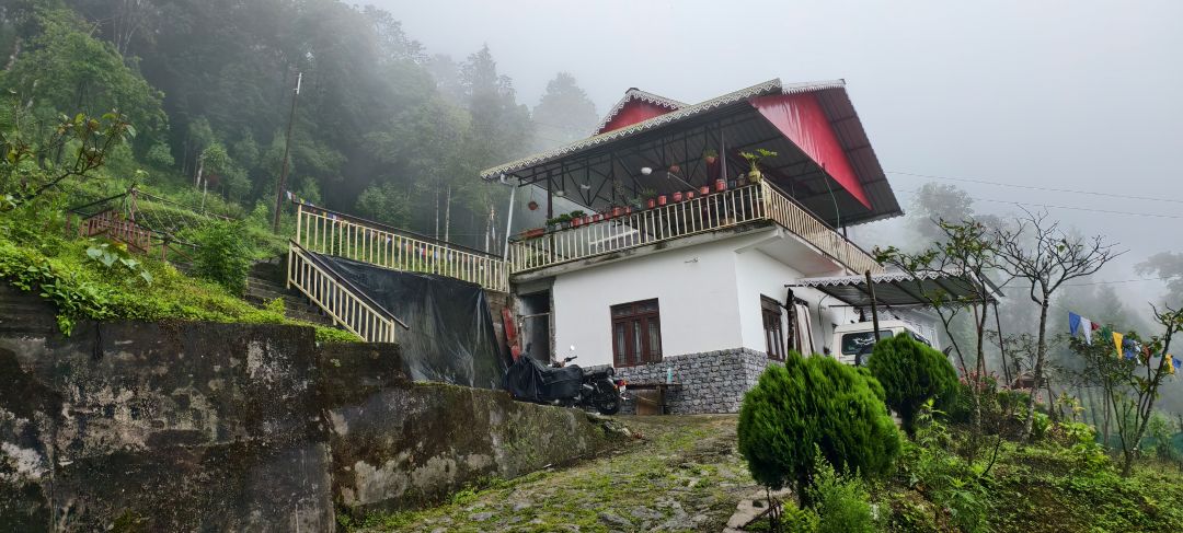 LAMAHATTA NAMO SUJATA HOMESTAY